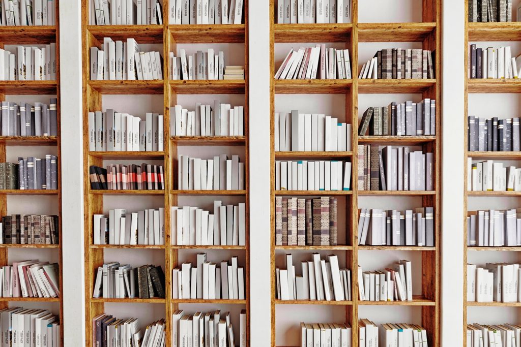 Organizzare una libreria per colore